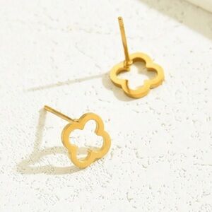 Gold Flower Stud Earrings